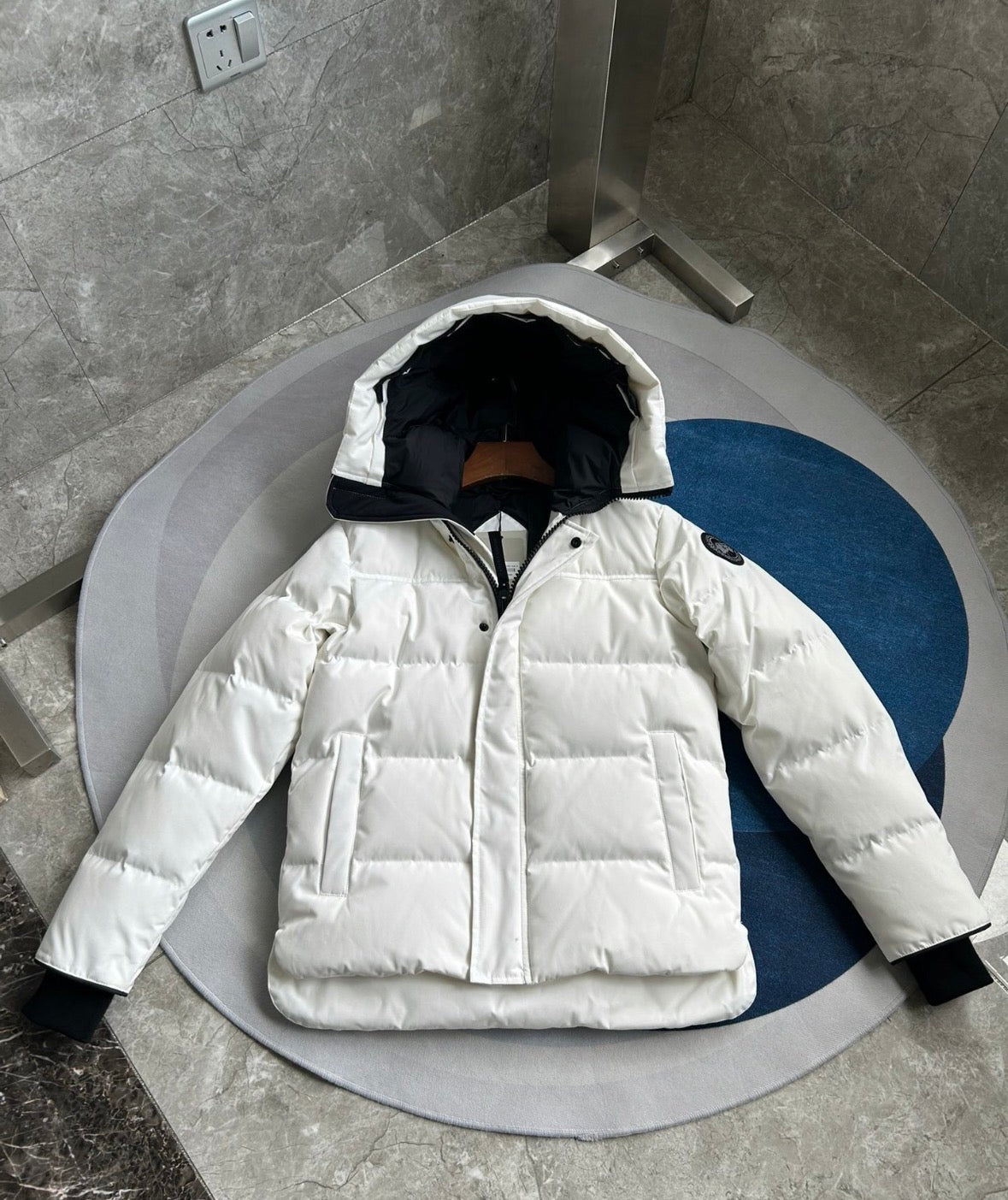 Canada Goose jacket white/black logo