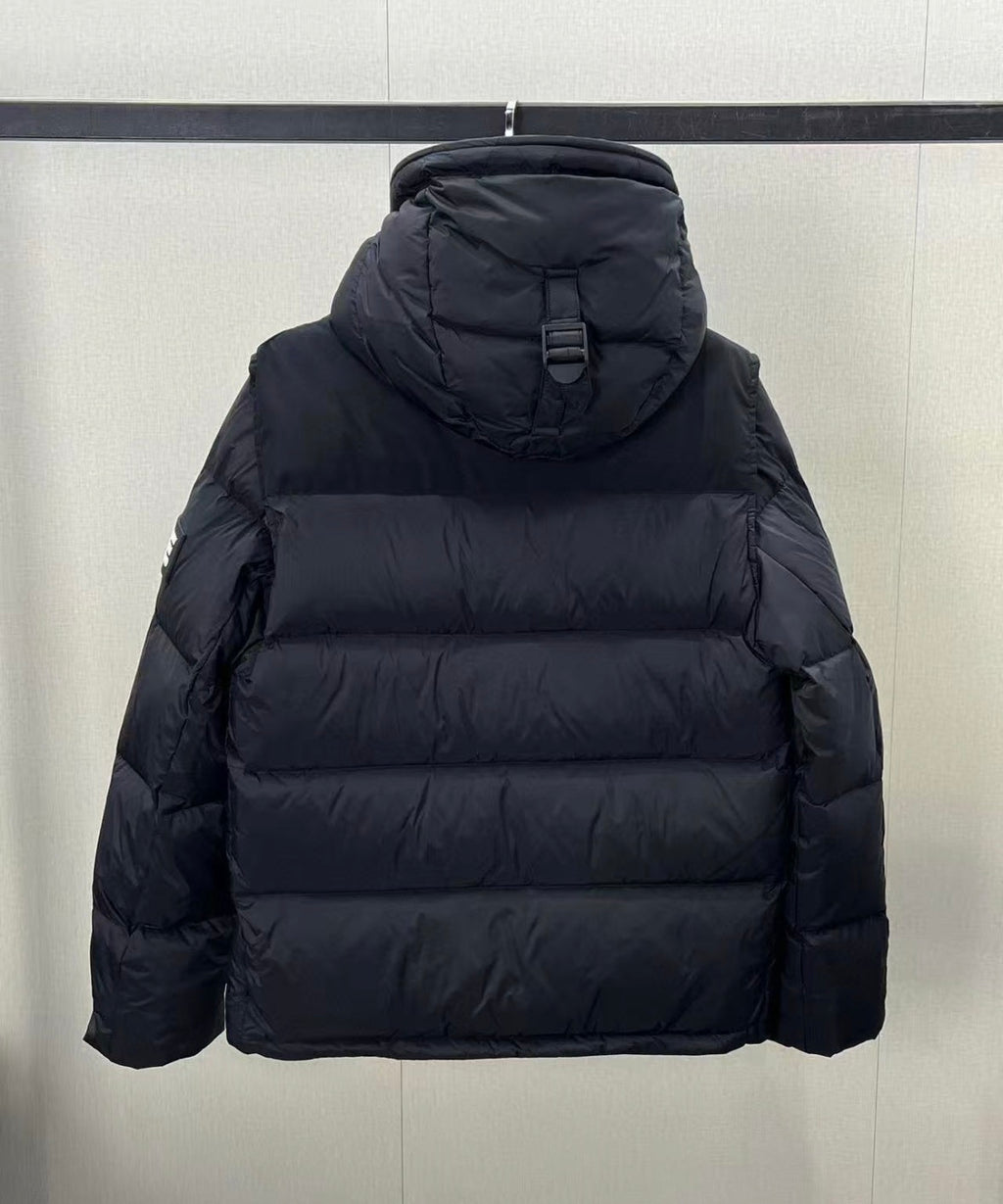 Burberry convertible jacket (Fast Delivery 1-3 Days only on Size S)