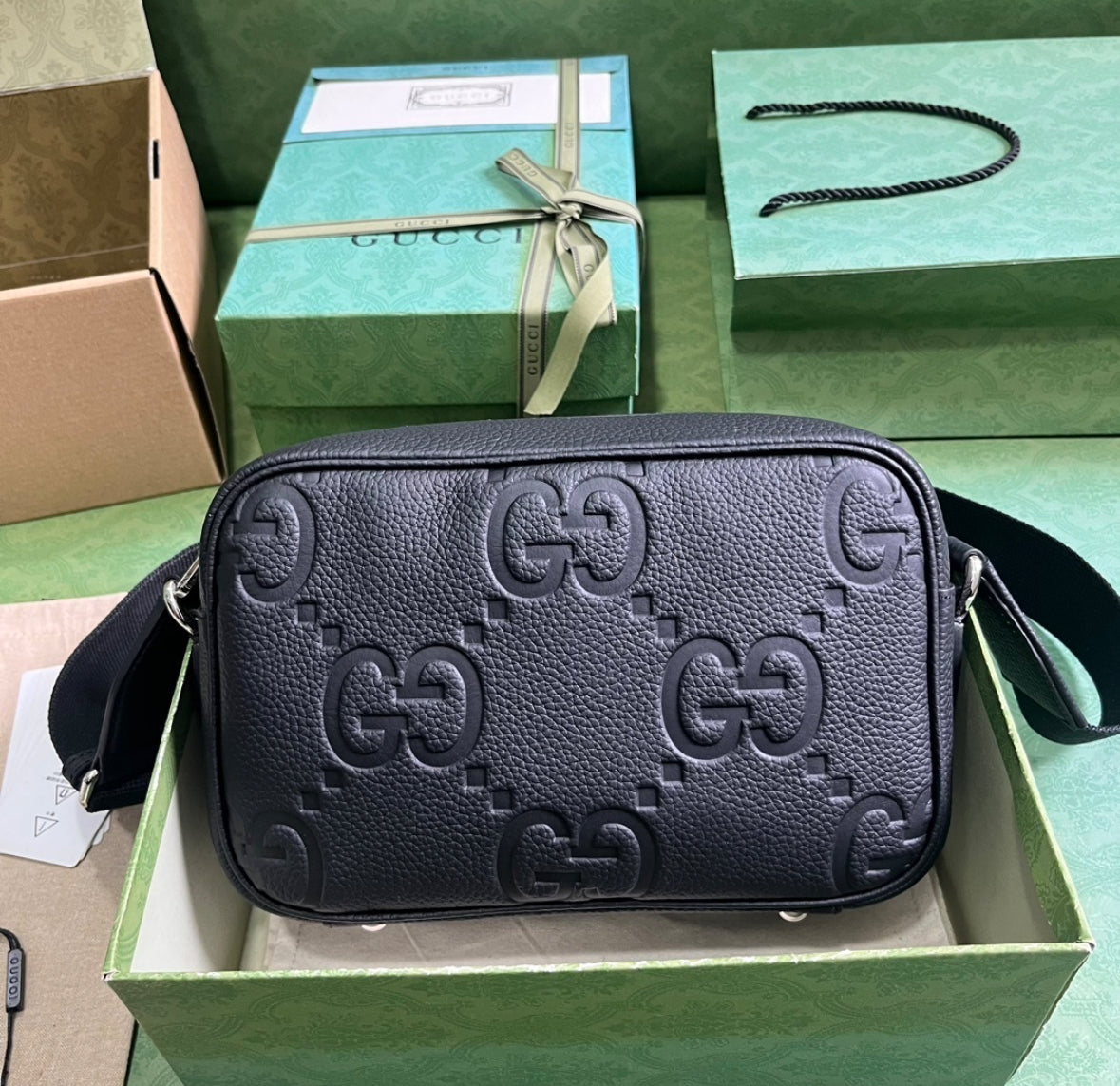 Gucci jumbo GG unisex Crossbody bag black