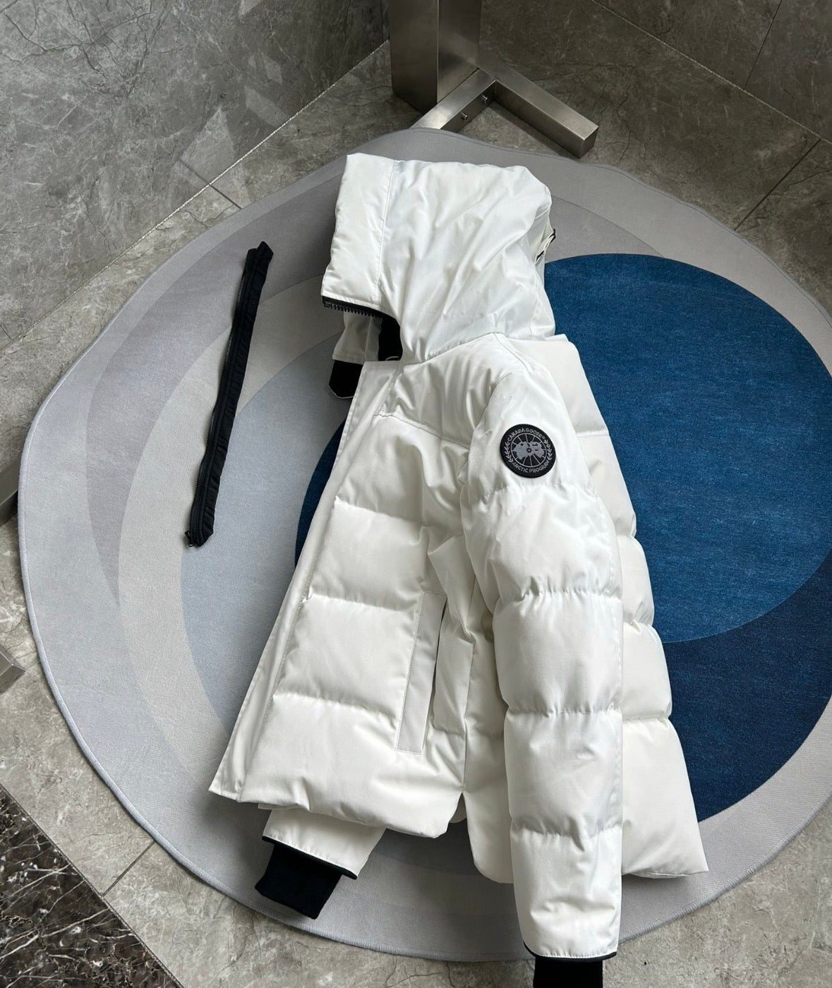 Canada Goose jacket white/black logo