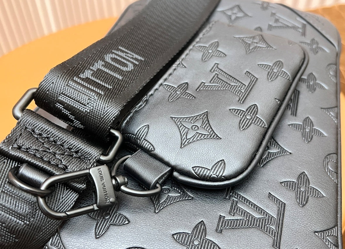 Louis Vuitton Steamer Wearable Wallet Monogram Taurillon Leather Bag