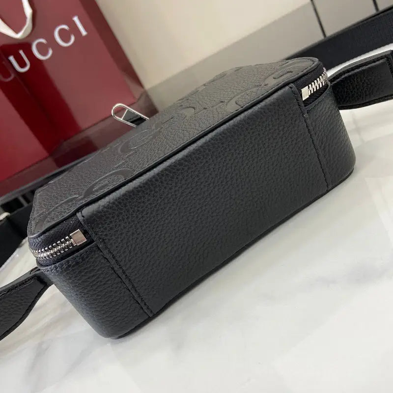 Gucci Jumbo GG Unisex Crossbody Bag Black