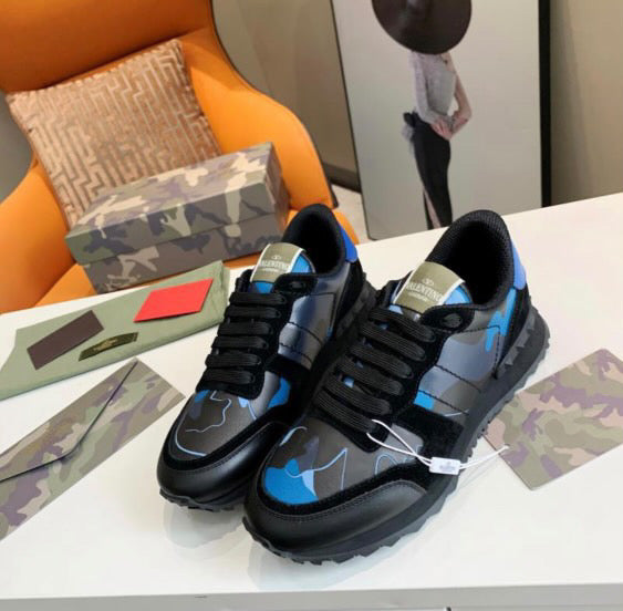 Valentino garvani rockrunner camouflage unisex sneakers blue and black