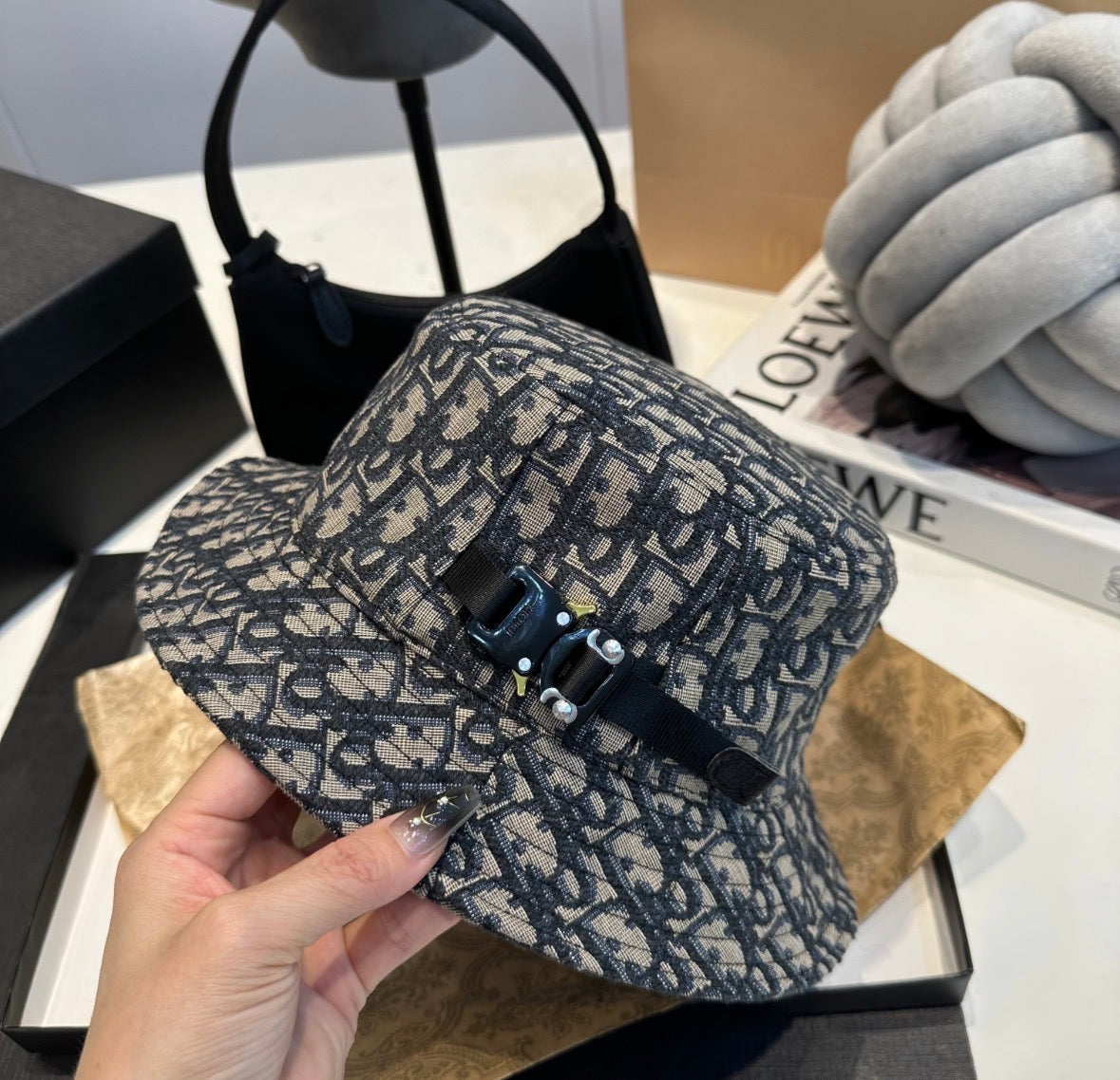 Christian Dior Oblique Bucket Hat Navy Blue and Beige Blended Cotton Jacquard