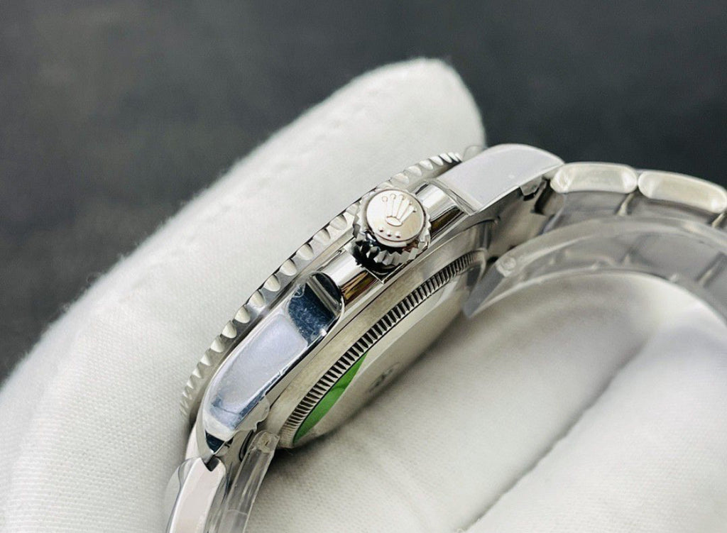Rolex Submariner Date