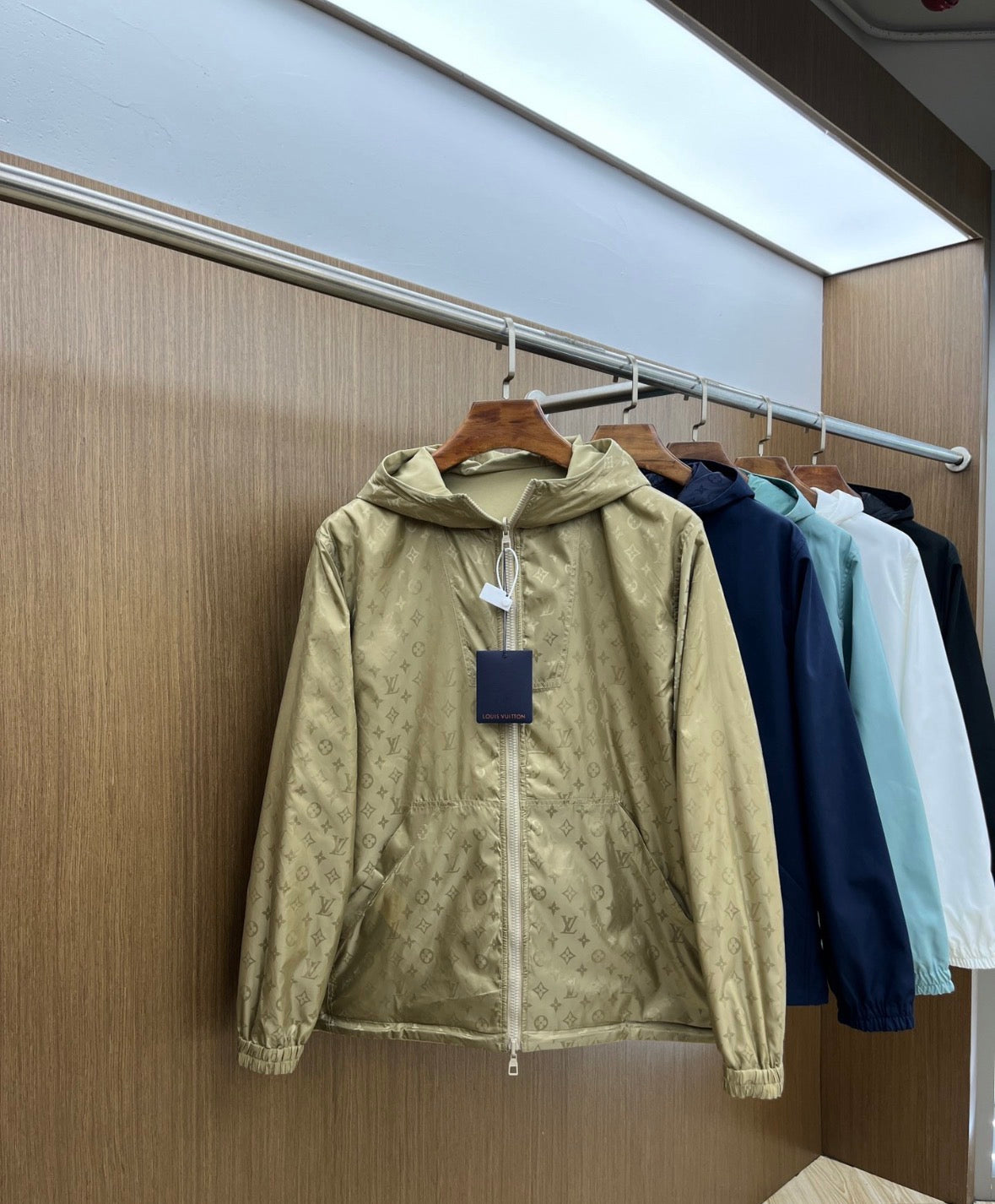 Louis Vuitton windbreaker reversibel