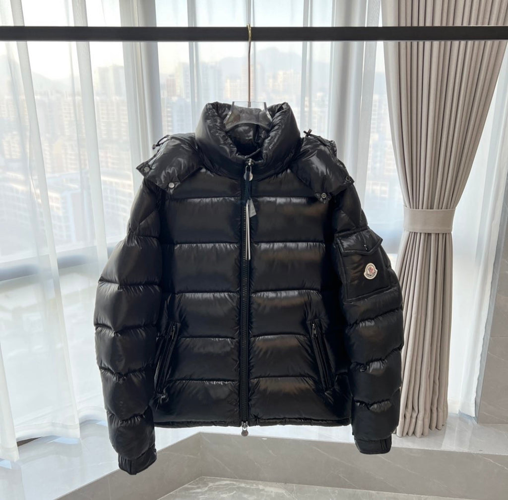 Moncler Maya black (Fast Delivery 1-3 Days only on Size S)