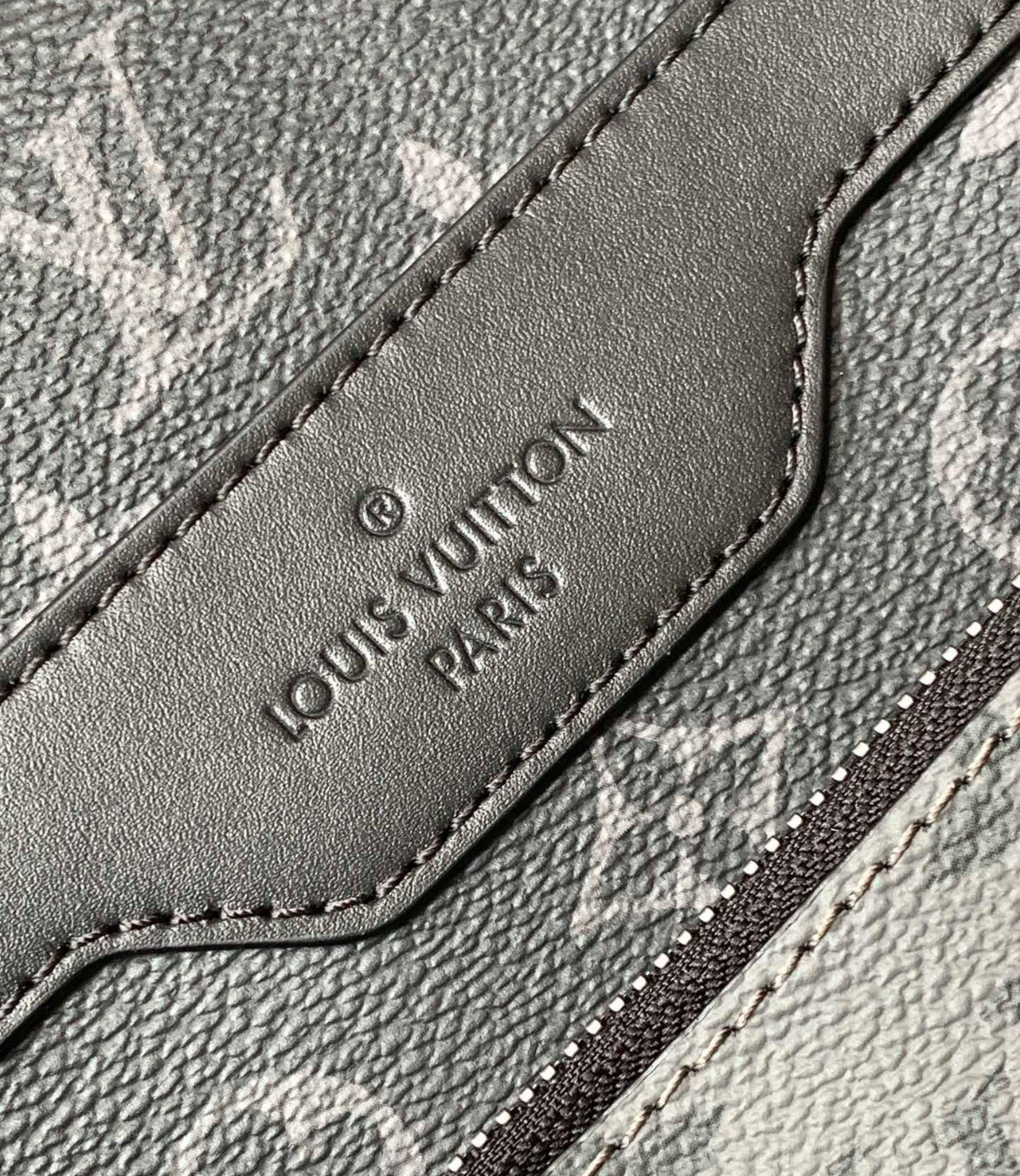 Louis Vuitton Trio Messenger Men’s Bag black and grey