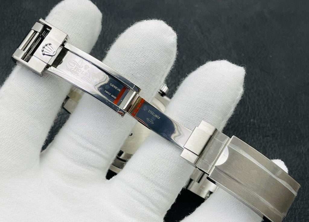 Rolex Submariner Date