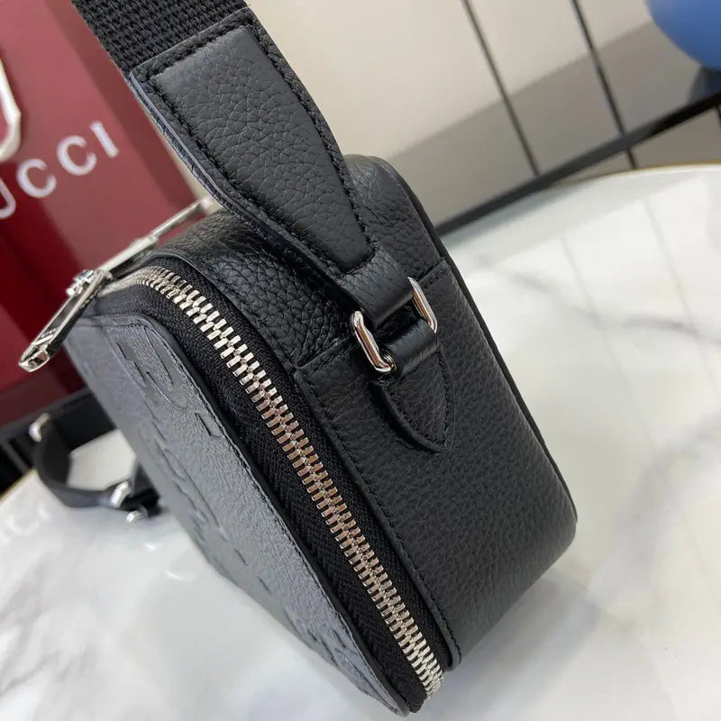 Gucci Jumbo GG Unisex Crossbody Bag Black
