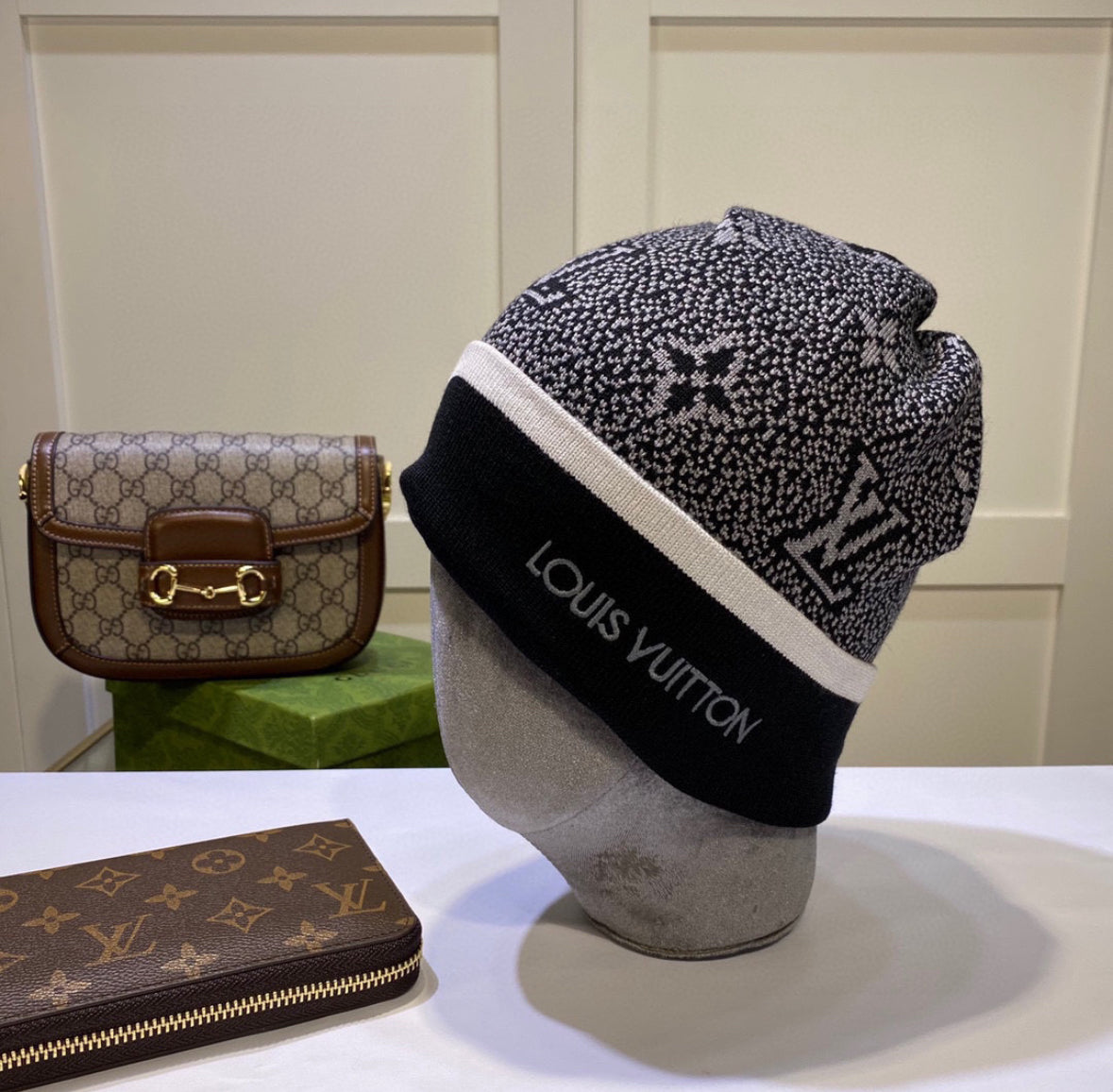 Lv beanie