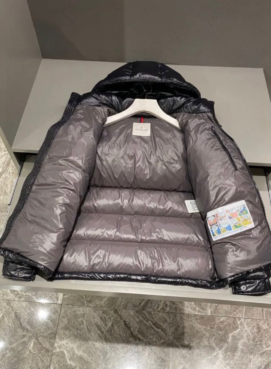 Moncler Maya black (Fast Delivery 1-3 Days only on Size S)